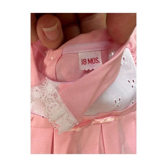 50s Baby Pink Fit & Flare Dress White Eyelet Lace Cap Flutter Sleeve Long Point - Picture 5 of 7